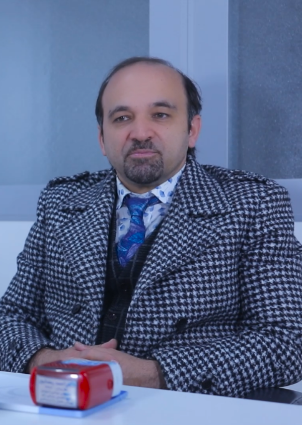 دکتر-رمضان-پور-انحراف-زانو